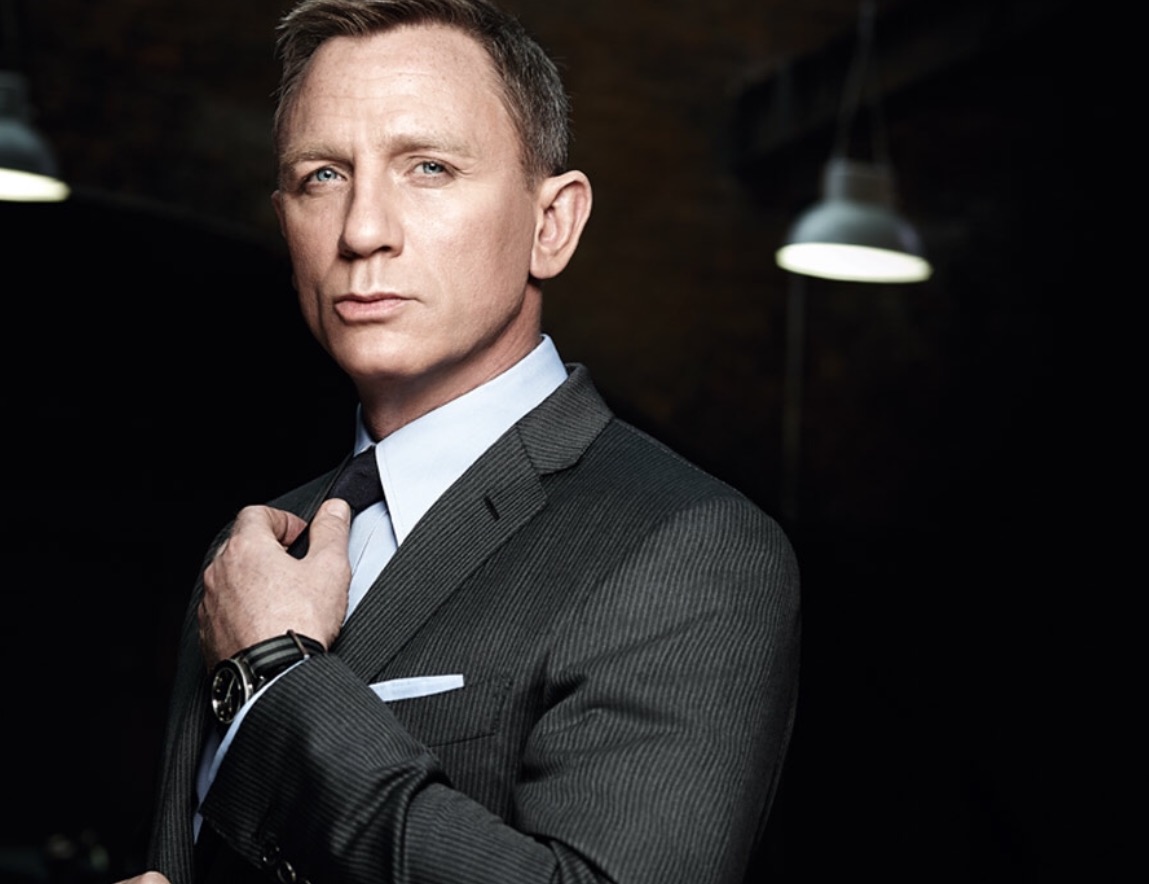 Daniel Craig to sign on to play Bond one more time.