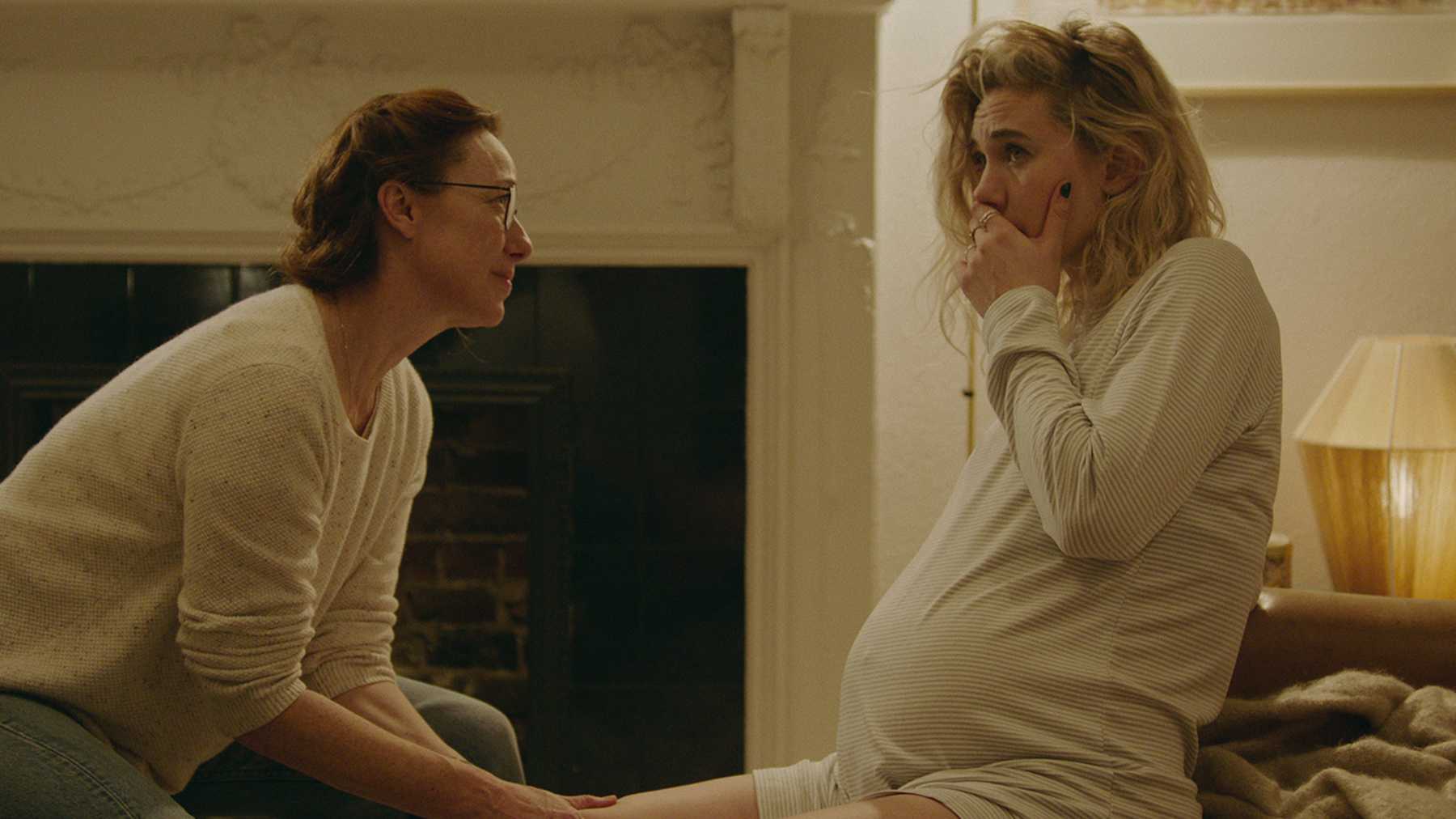 Molly Parker and Vanessa Kirby in Pieces of a Woman